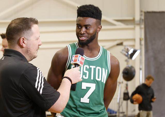 阿尔特塔认为狼队的比赛是阿森纳反弹的巨大机会并发布伤病更新（阿尔特塔称对狼队一战是阿森纳反弹良机，并更新伤病情况）