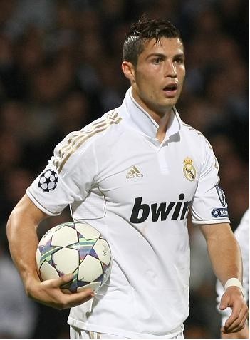 科尔：梅尔顿会频繁出现在收官阵容中，他能打两个后卫位置（科尔：梅尔顿将常驻关键时刻阵容，可兼任一、二号位）