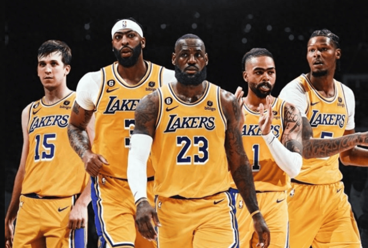 孔蒂：卡拉巴赫是这赛季的欧冠黑马；卢卡库还没做好复出准备（孔蒂：卡拉巴赫堪称本季欧冠黑马，卢卡库复出尚未就绪）