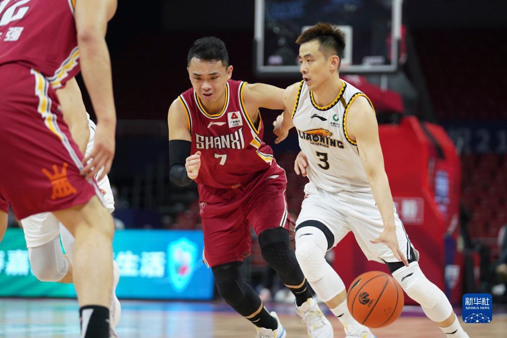 湖人队这赛季打关键球挺稳啊！（湖人本季关键时刻表现稳健）