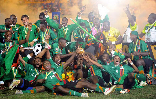 西甲：皇马客场1-1战平比利亚雷亚尔（西甲：皇马客场与比利亚雷亚尔1-1握手言和）