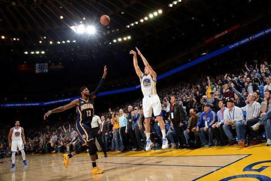 罗马vs那不勒斯：洛伦佐-佩莱格里尼、克里斯坦特首发，麦克托米奈、霍伊伦出战（罗马战那不勒斯：洛伦佐-佩莱格里尼、克里斯坦特先发，麦克托米奈与霍伊伦出战）