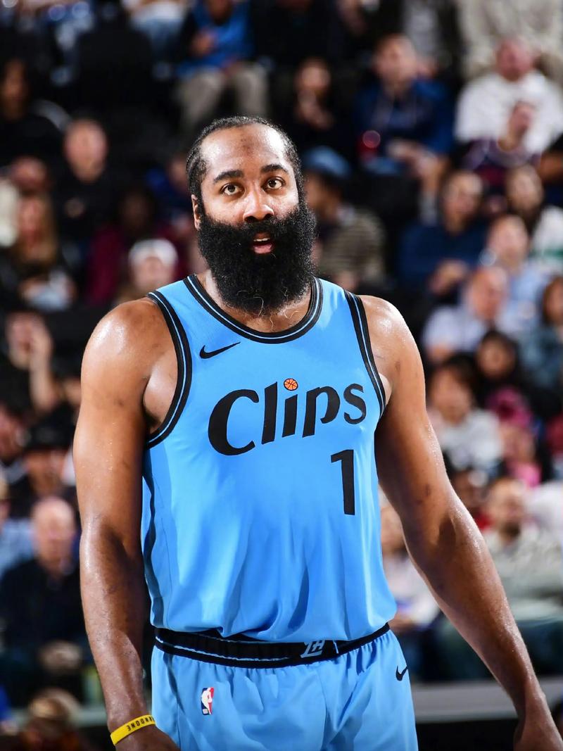 少见！京媒质疑北京国安：提前10天留力踢足协杯决赛，真有必要吗（京媒质疑国安为足协杯决赛提前10天留力：真的有必要吗？）