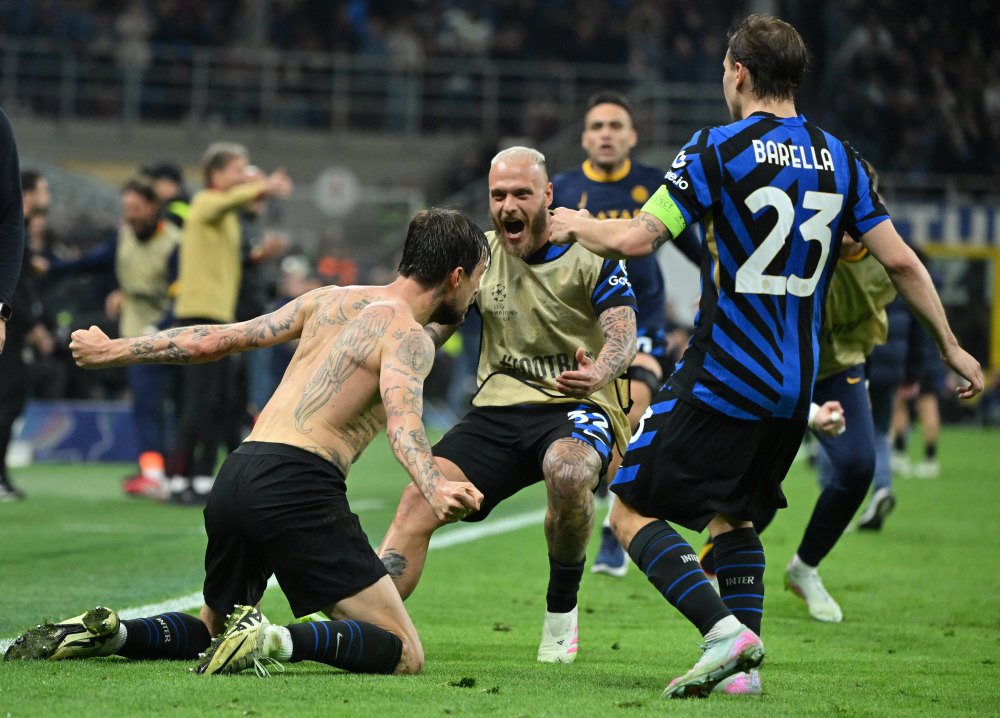 囧叔向裁判施压后染红，罗基：容忍这种行为问题会越来越严重（施压裁判后被红牌罚下，罗基警示：纵容此举只会让问题加剧）